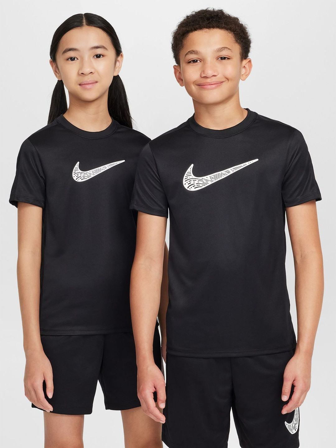 

Nike Trophy23 Older Kids' Dri-FIT Short-Sleeve Top, Black