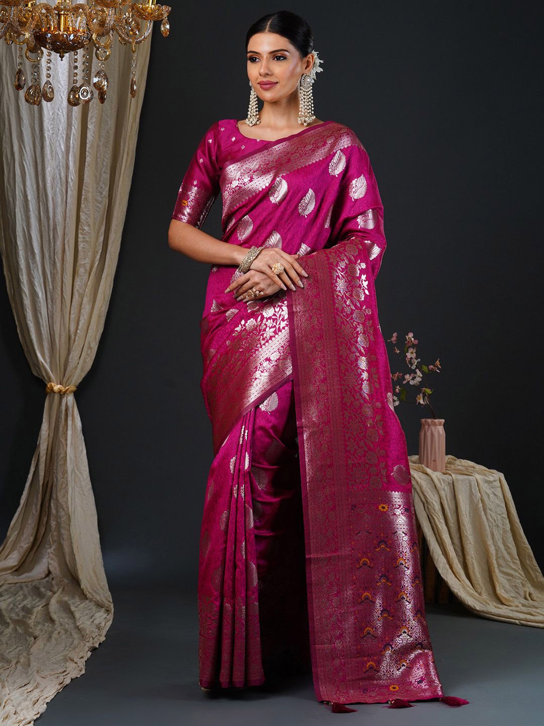

Anouk Ethnic Motifs Zari Banarasi Saree, Pink