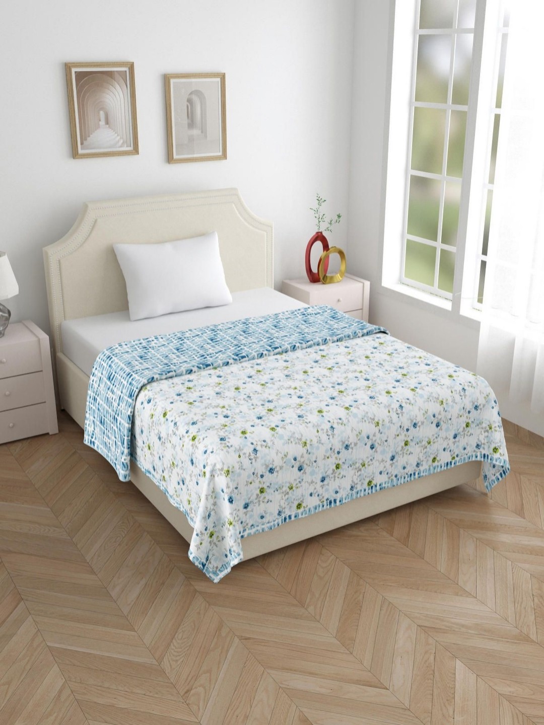 

Salona Bichona Mystic Blue & White Floral AC Room 150 GSM Cotton Flannel Single Bed Dohar