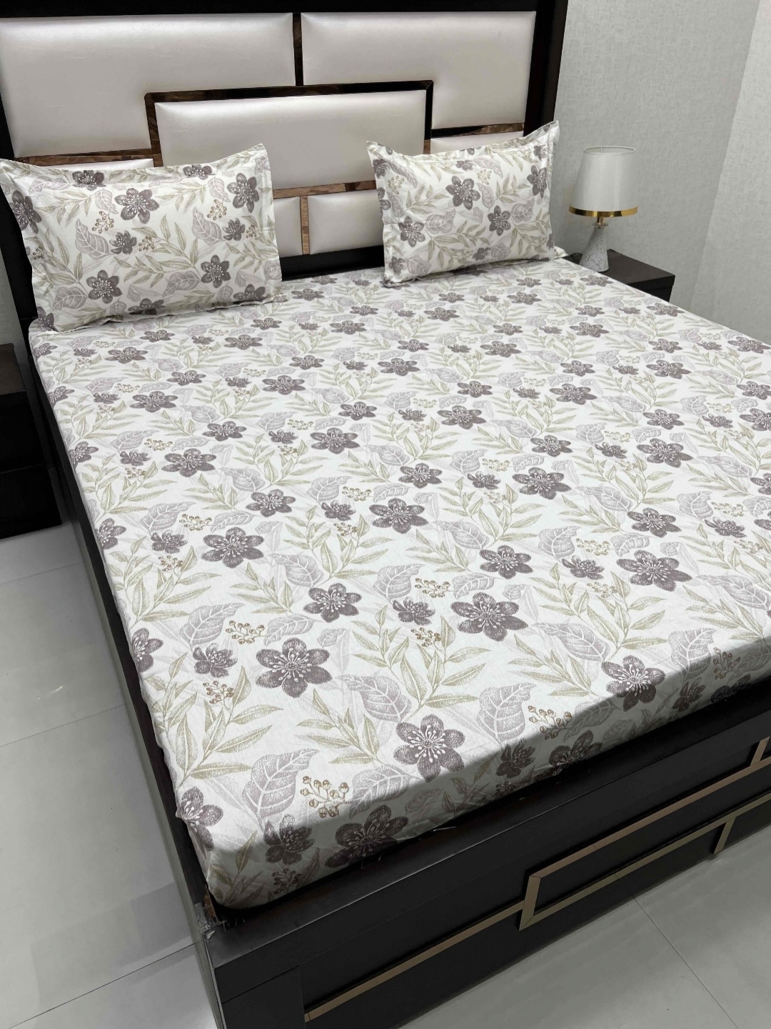 

Pure Decor Sapphire Beige & Grey Floral Cotton Fitted King Bedsheet with 2 Pillow Covers