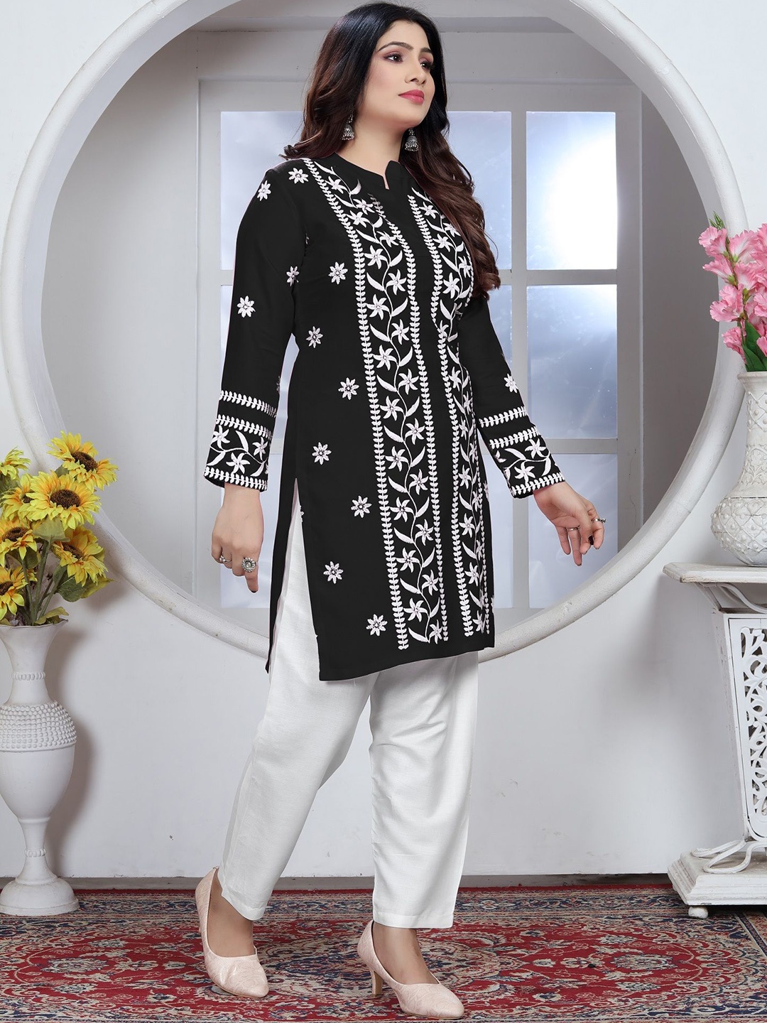 

Aika Floral Embroidered Thread Work Straight Kurti, Black