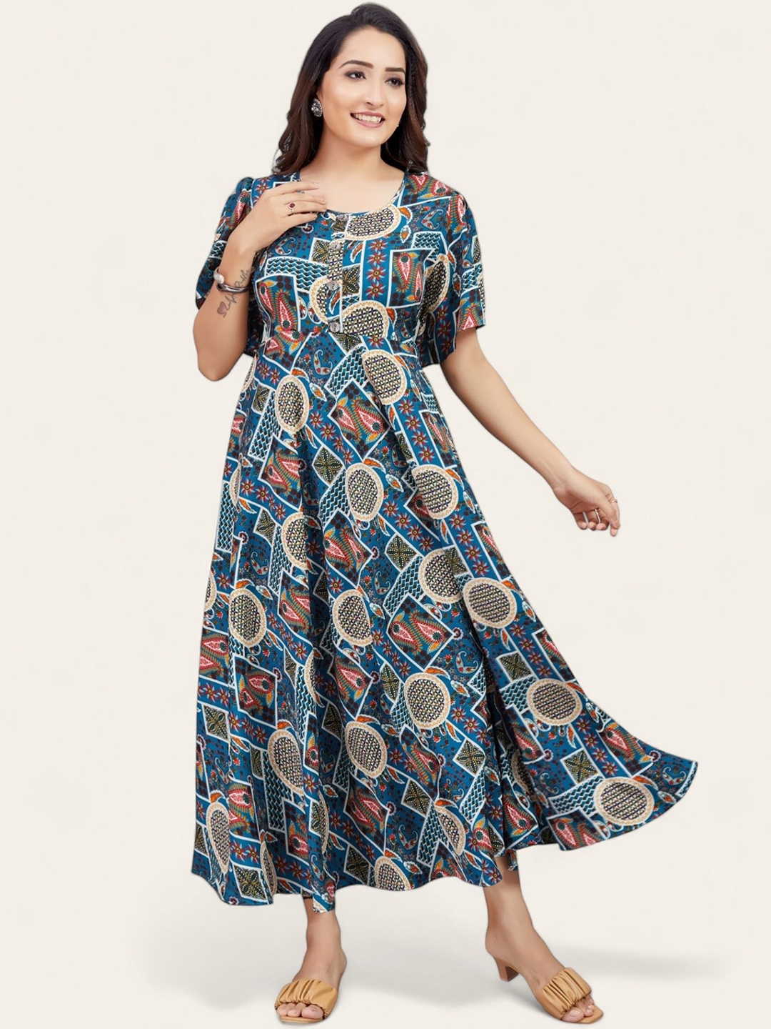 

PAMPER YOURSELF Geometric Printed Flared Sleeves Fit & Flare Maxi Dress, Teal