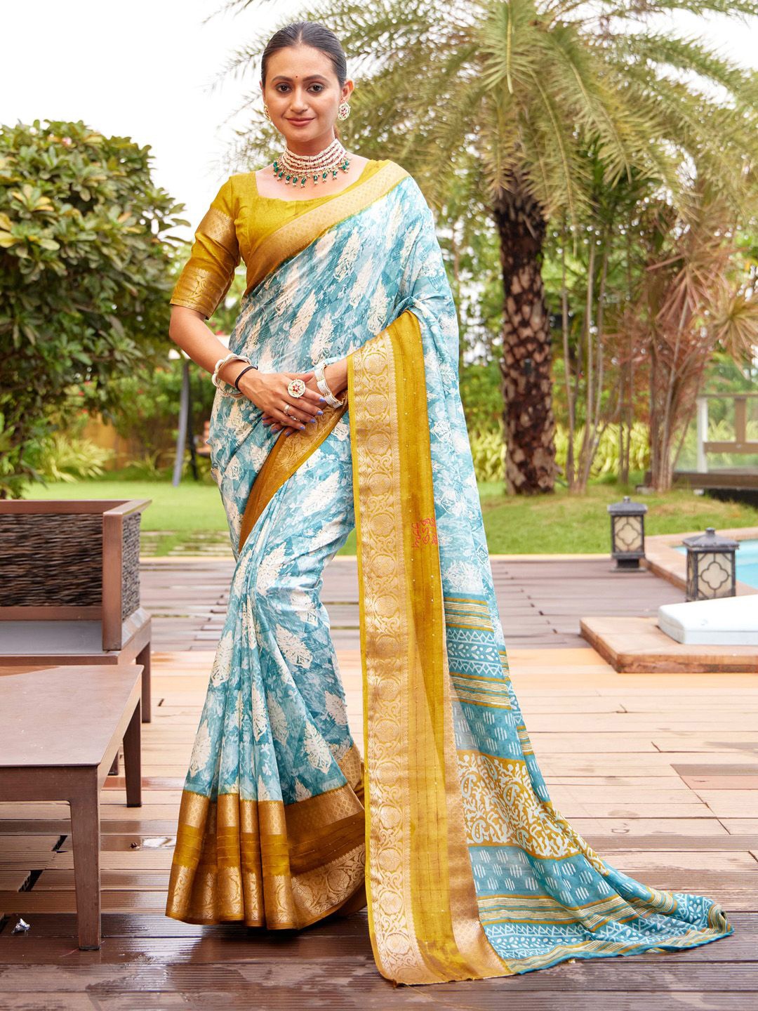 

Anouk Ethnic Motifs Zari Silk Blend Sungudi Saree, Blue