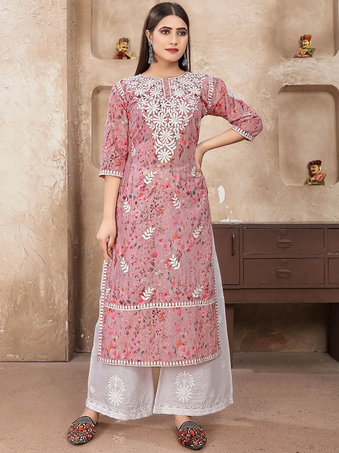 

JULEE Floral Embroidered Straight Kurta with Palazzo, Peach