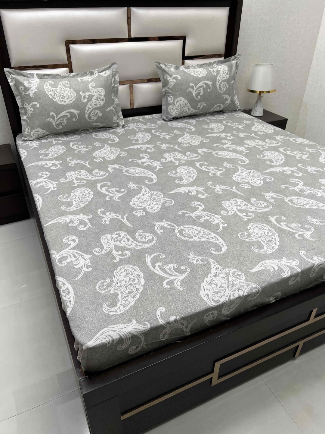 

Pure Decor Sapphire Grey 250 TC Pure Cotton Fitted King Bedsheet with 2 Pillow Covers