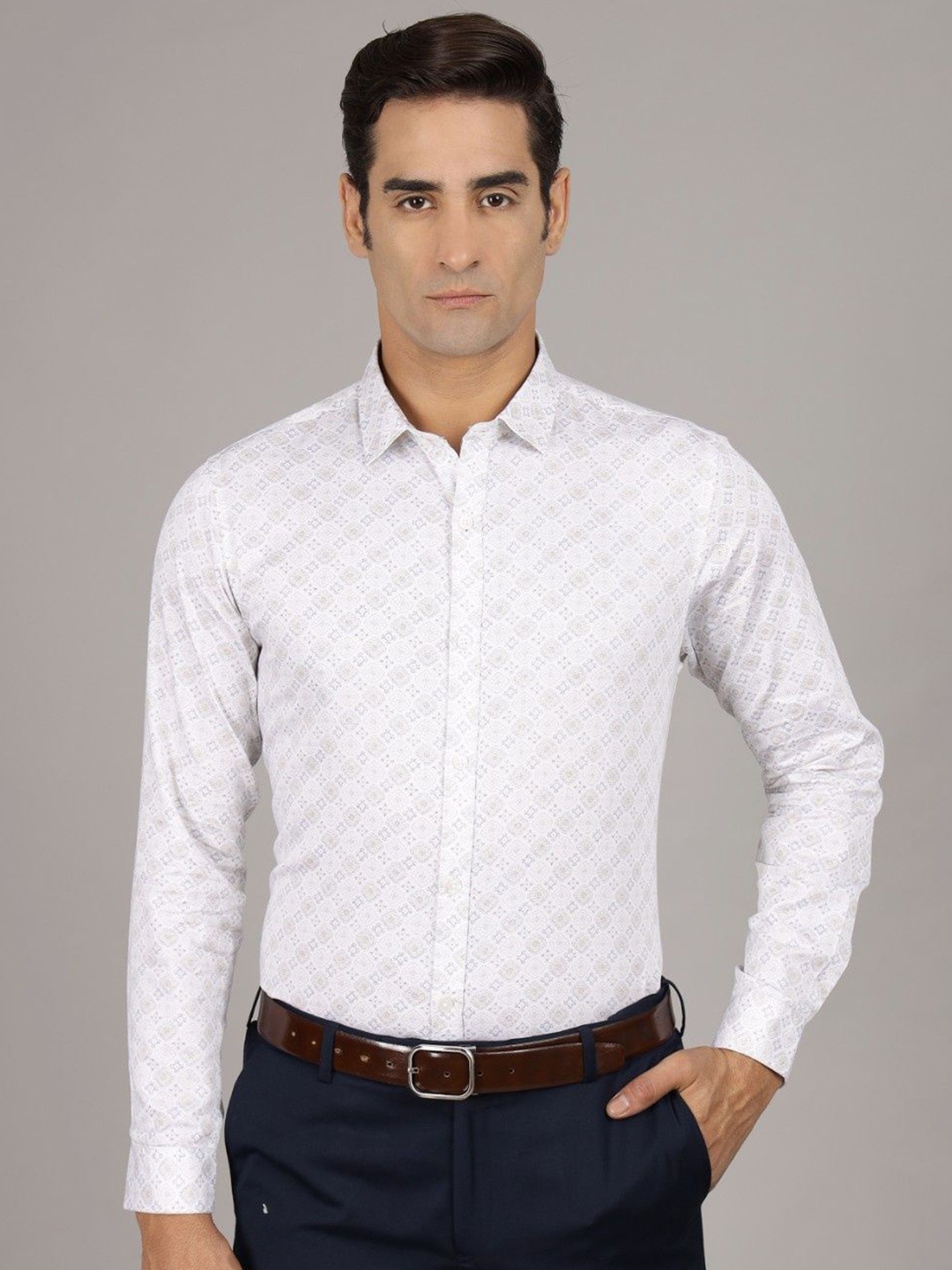 

Gavin Paris Men Original Spread Collar Geometric Printed Cotton Casual Shirt, White