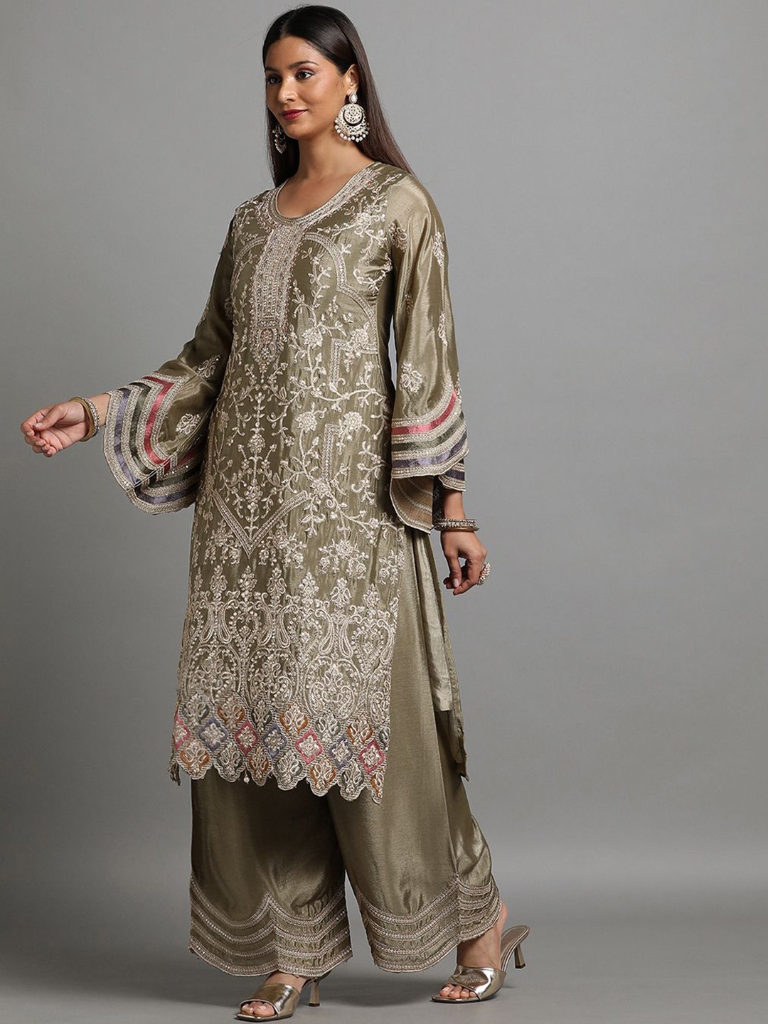 

Miss Ethnik Ethnic Motifs Embroidered Sequinned Straight Kurta with Trousers & Dupatta, Green