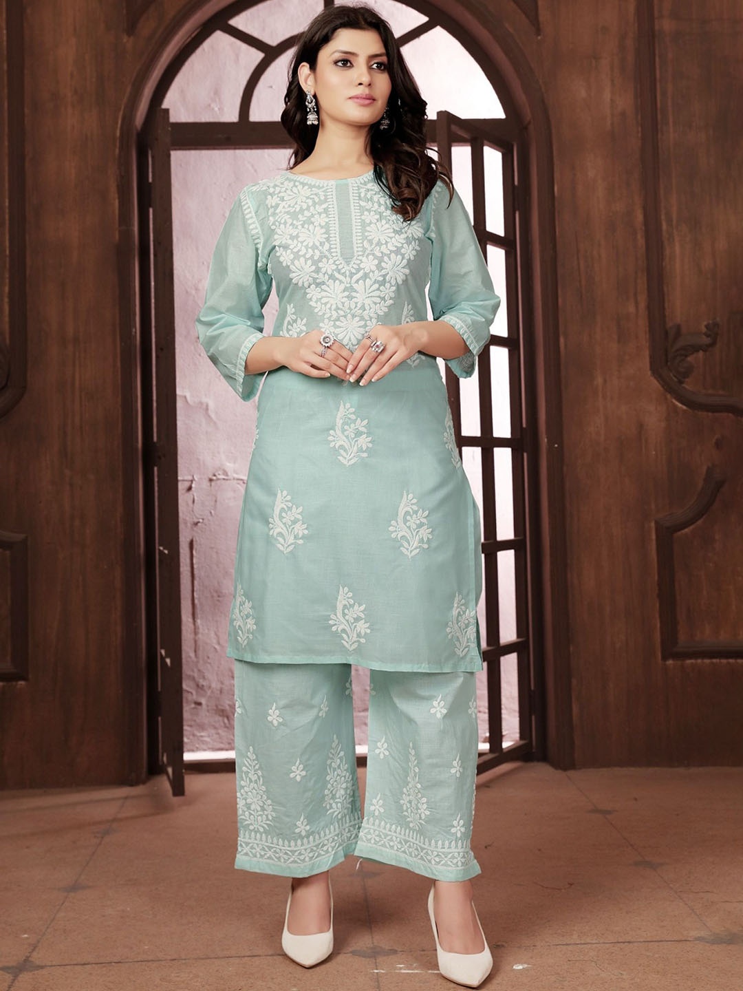 

Aika Floral Embroidered Regular Thread Work Straight Kurta with Palazzos, Sea green