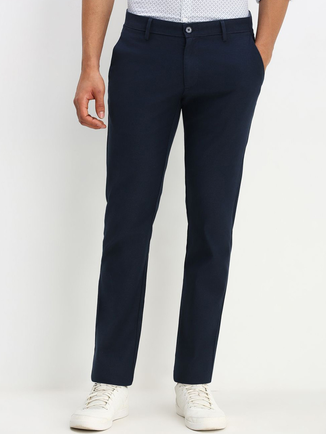 

Allen Solly Men Solid Mid-Rise Cotton Regular Fit Trousers, Navy blue