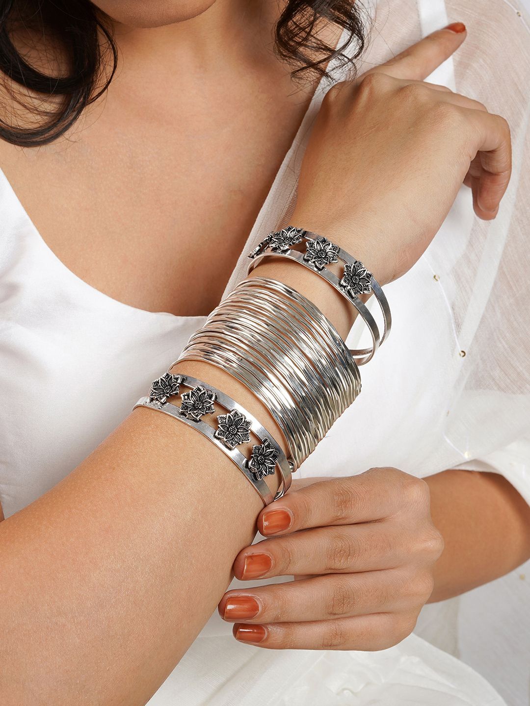 

TEEJH Vipasna Stacked Pack Of 3 Silver-Plated Bracelet Set