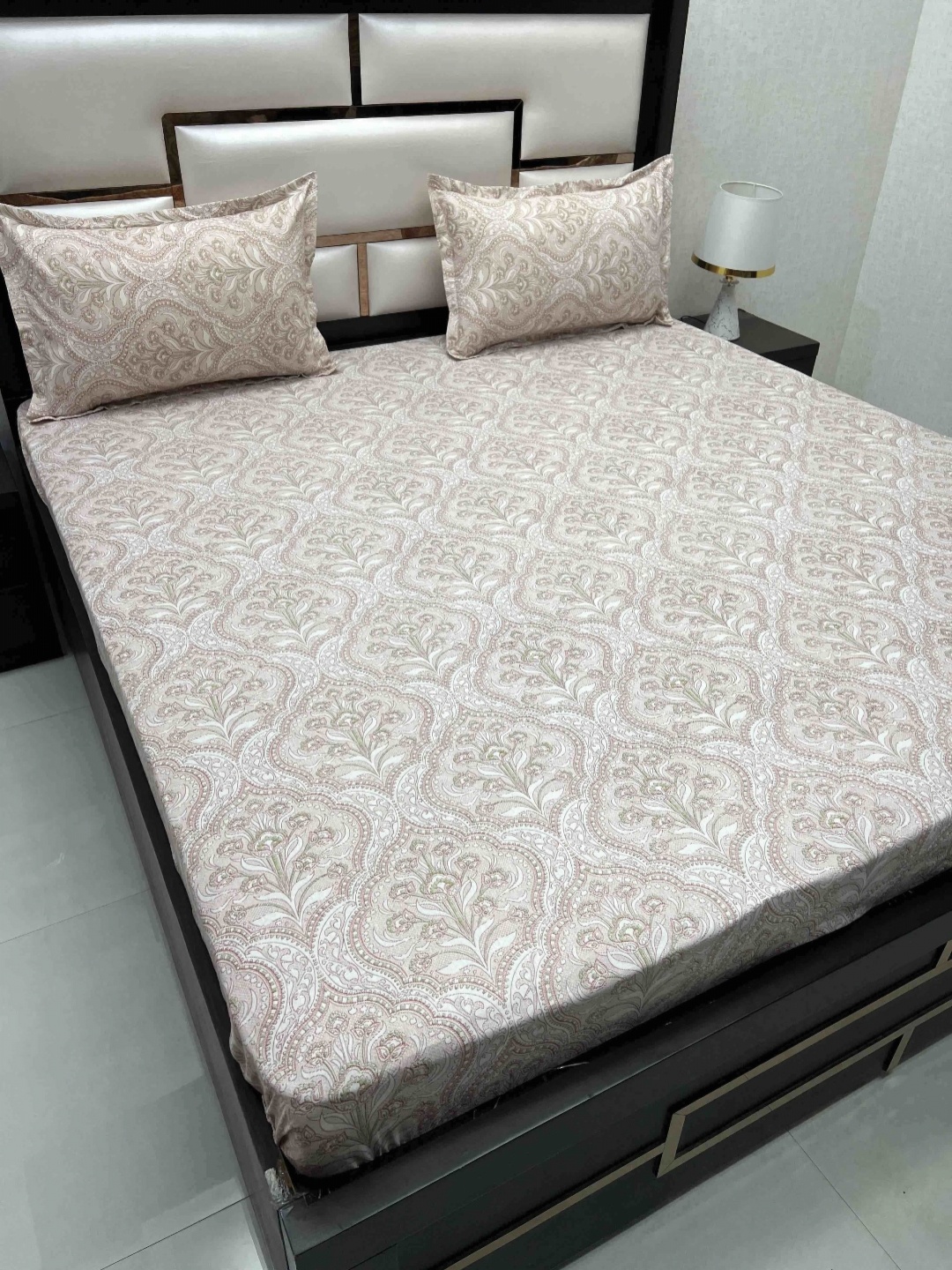 

Pure Decor Pink Floral Printed Pure Cotton 230 TC King Bedsheet & 2 Pillow Covers