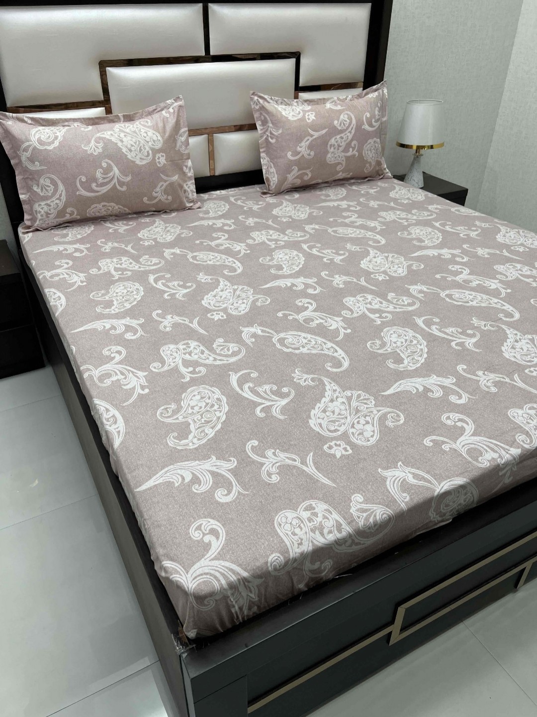

Pure Decor Sapphire Brown Printed 350 TC Pure Cotton Fitted Super King Bedsheet Set