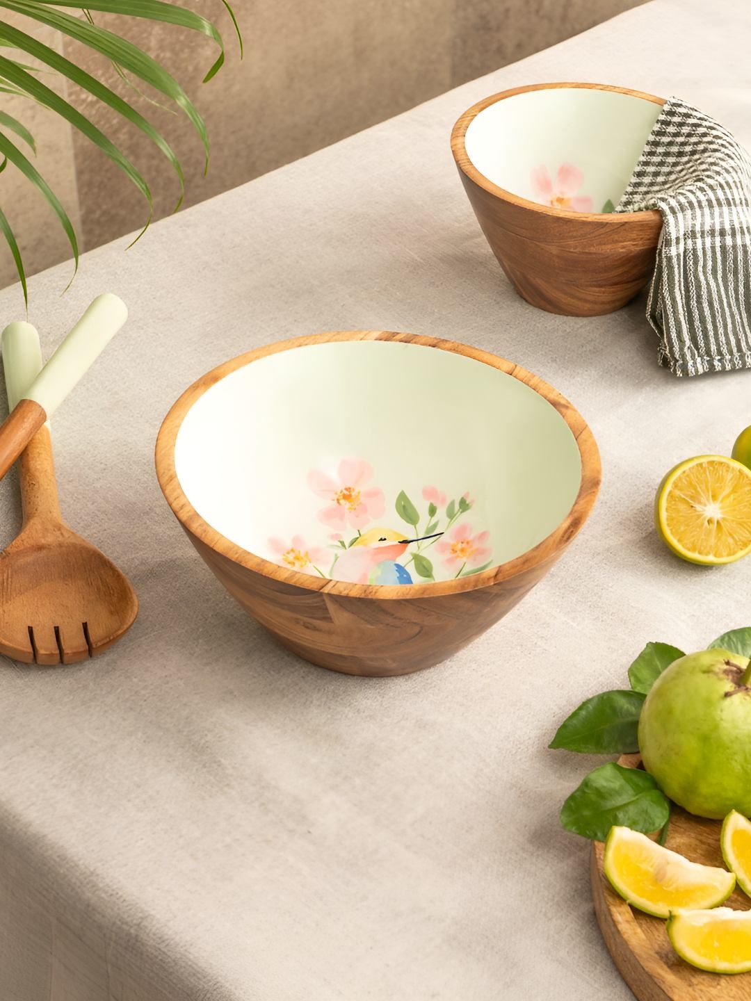 

haus & kinder Brown Floral Printed Glossy Wooden Serving Bowl