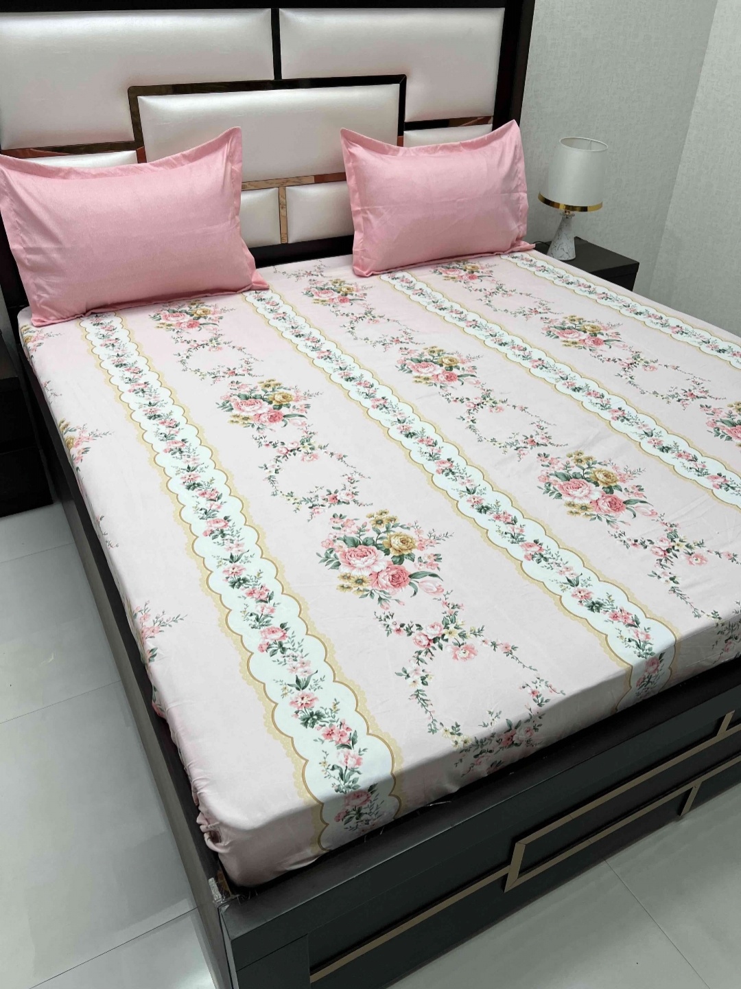 

Pure Decor Manor Pink Floral 350 TC Microfiber Fitted King Bedsheet & 2 Pillow Covers