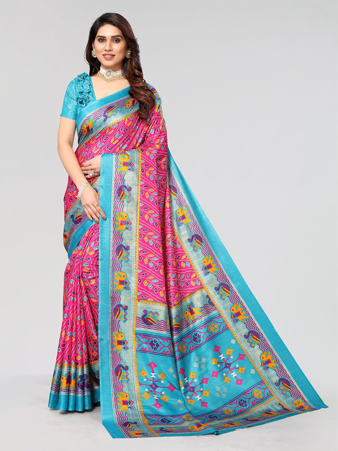 

VIRICA Floral Printed Saree with Blouse Piece, Pink