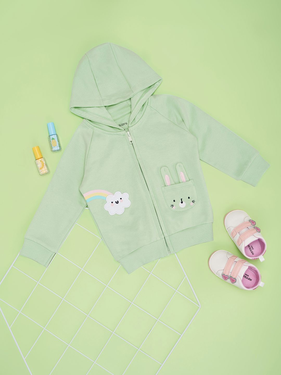 

Pantaloons Baby Girls Graphic Printed Sweatshirt, Green