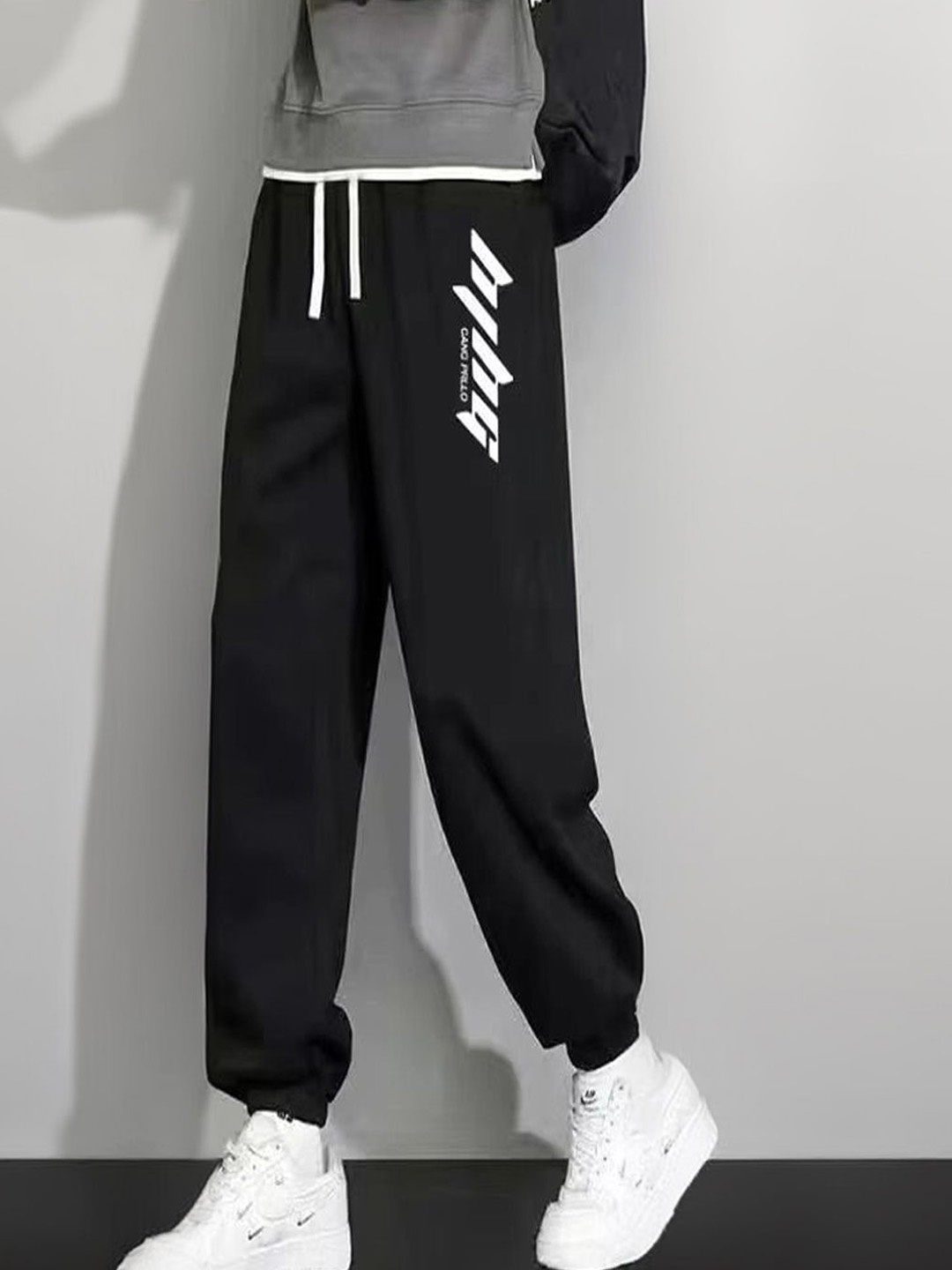 

StyleCast Men Printed Relaxed-Fit Joggers, Black