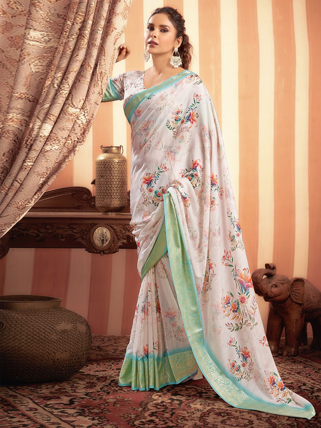 

Mitera Floral Zari Pure Cotton Banarasi Saree, Peach