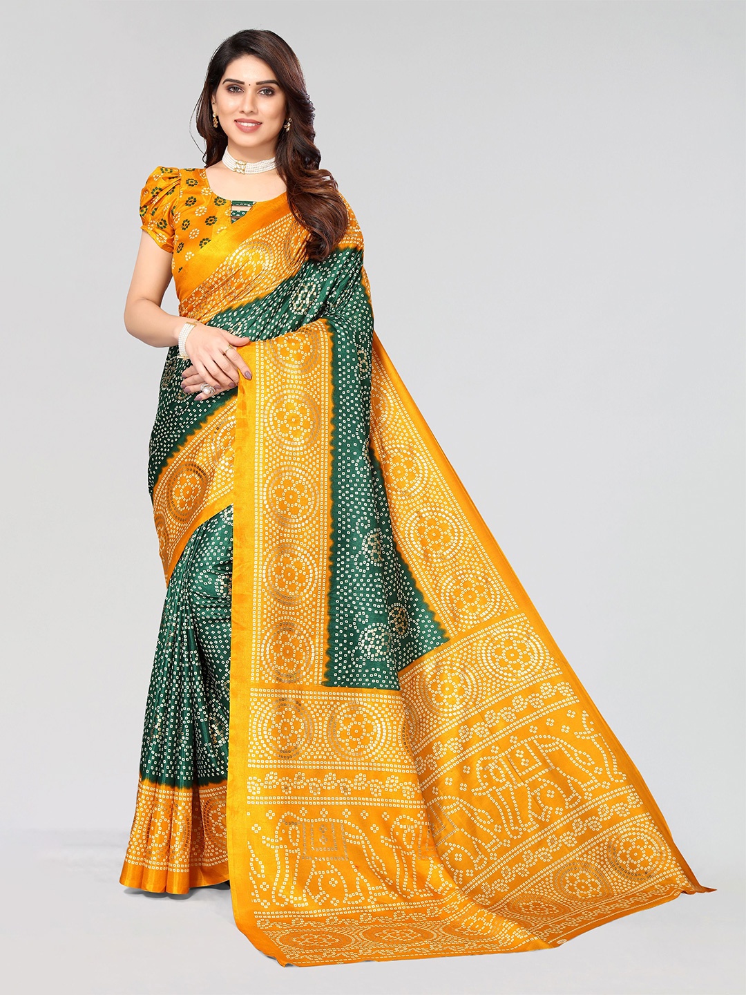 

VIRICA Bandhani Printed Saree With Blouse Piece, Green