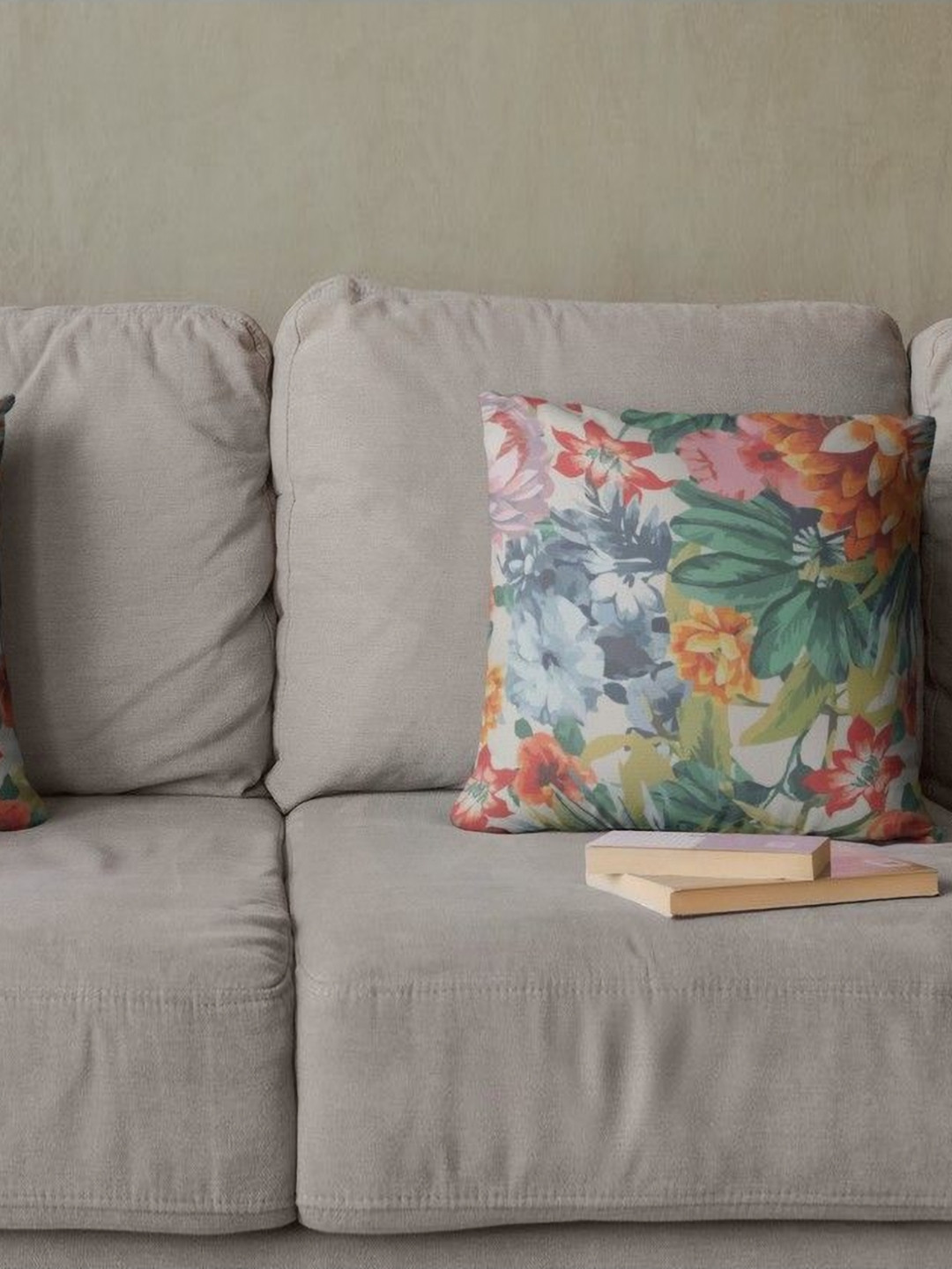 

THEYAYACAFE White & Green 2 Pieces Floral Velvet Square Cushion Covers