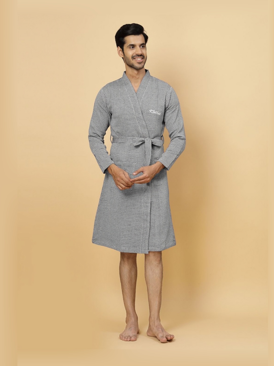 

KLOTTHE Men Checked Pure Cotton Bath Robe With Belt, Black