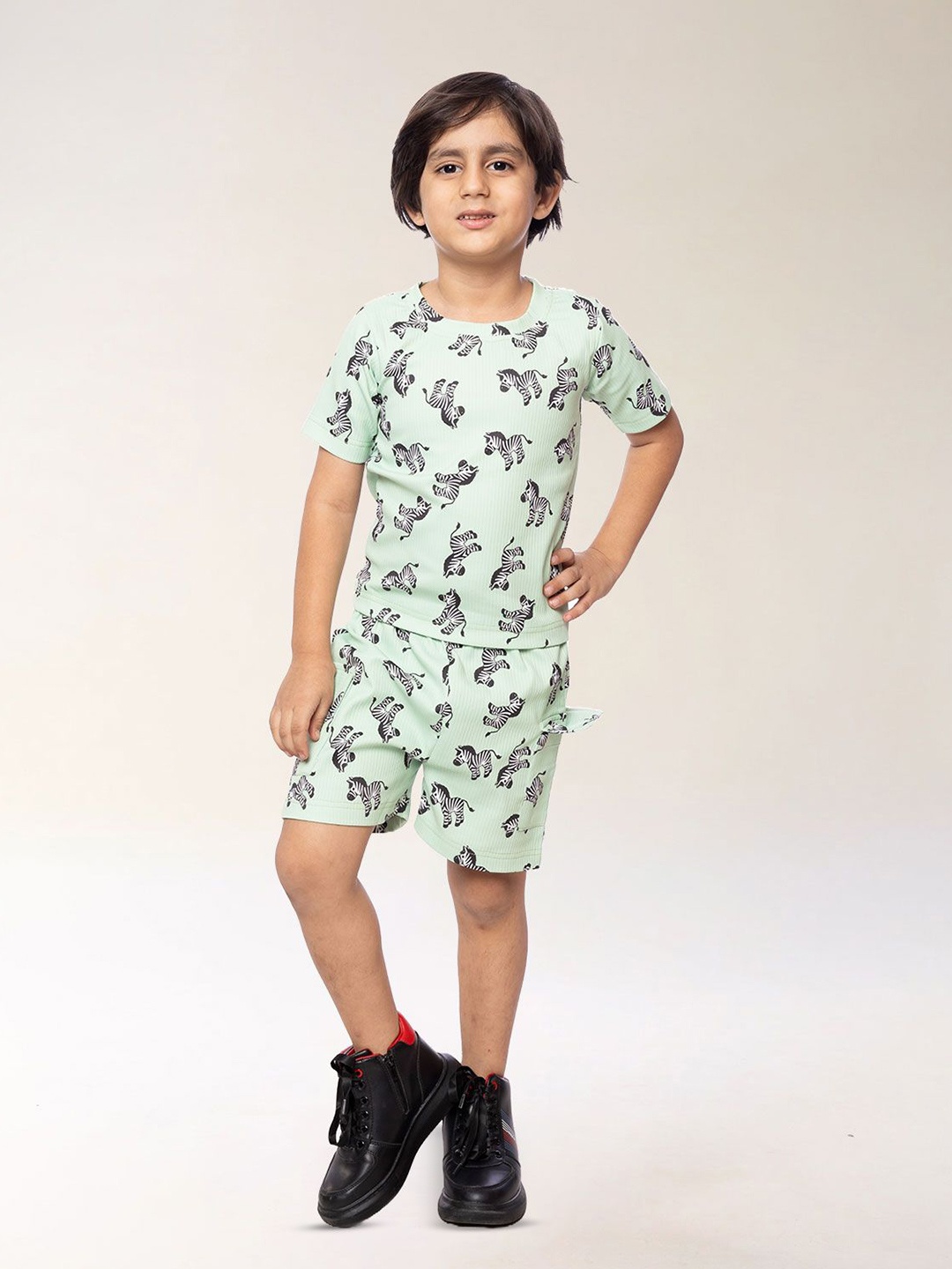 

BAESD Boys Printed Round Neck T-shirt With Shorts, Green