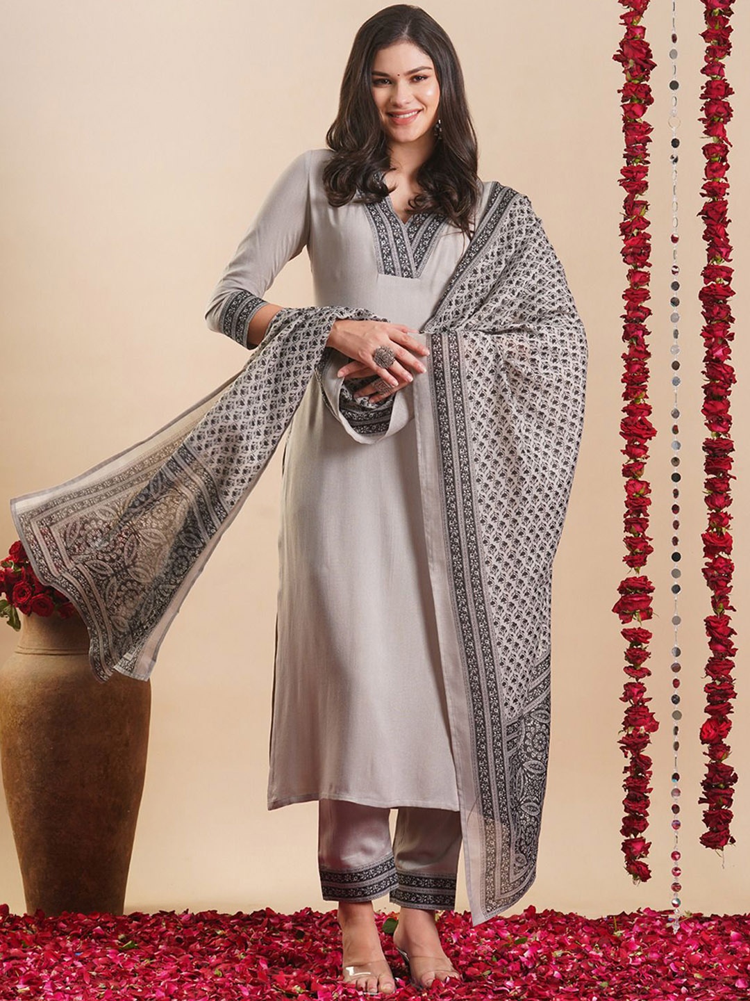 

KALINI Ethnic Motifs Yoke Design Kurta with Trousers & Dupatta, Grey