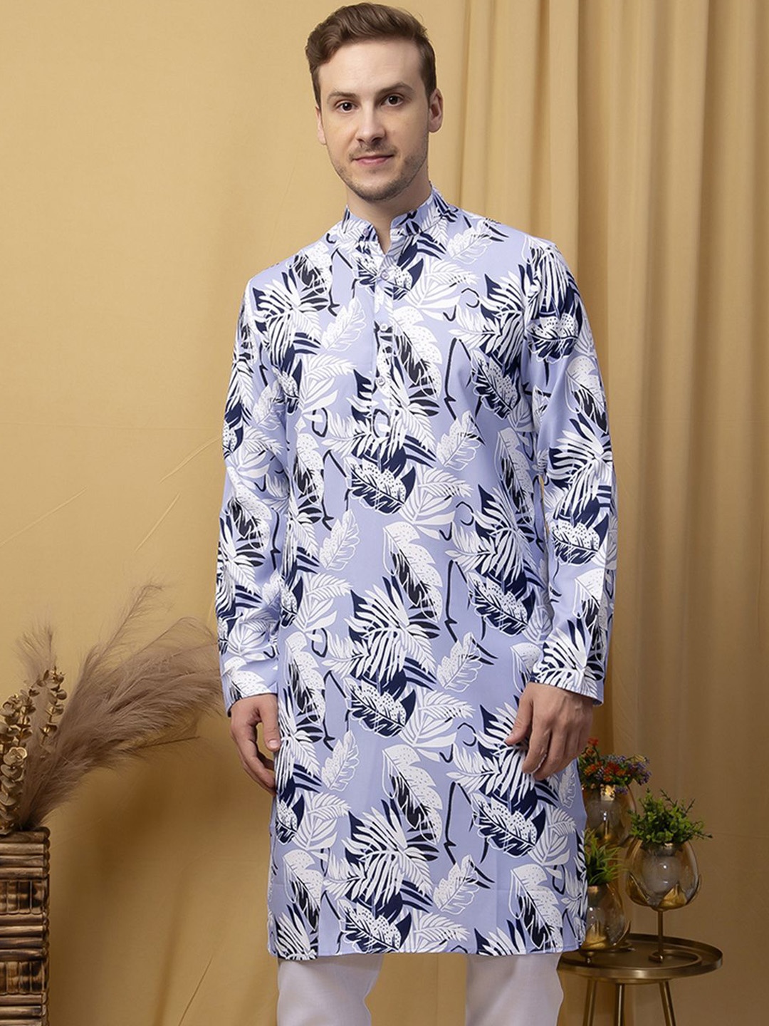 

Hangup Floral Printed Mandarin Collar Straight Kurta, Lavender