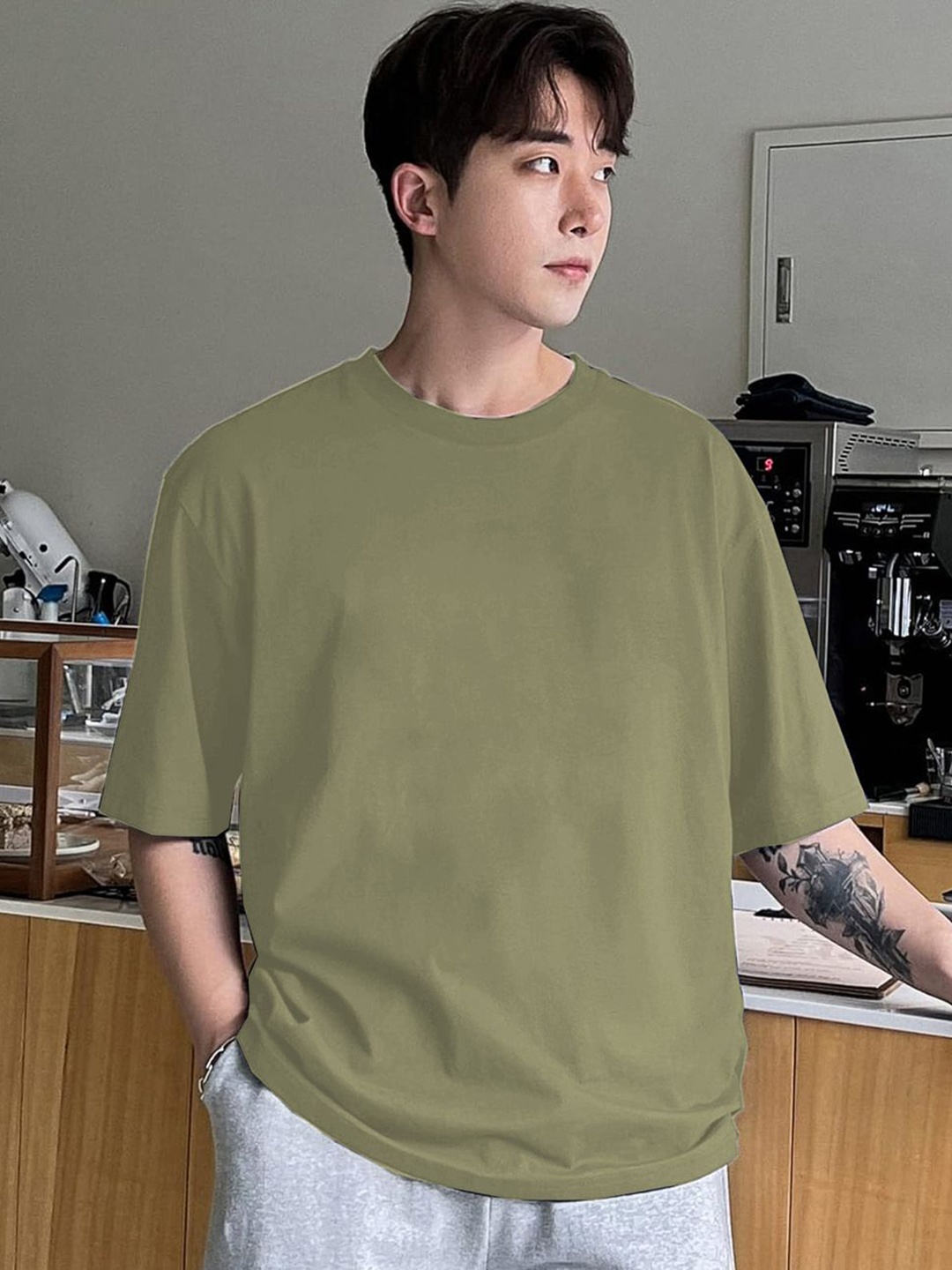 

CLAFOUTIS Men Cotton Drop-Shoulder Sleeves Applique T-shirt, Teal