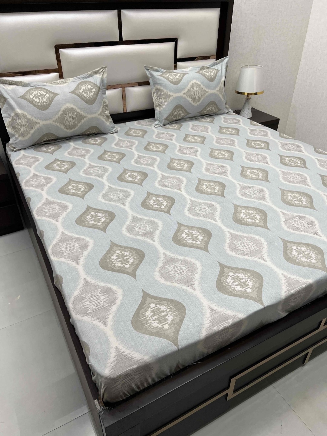 

Pure Decor Ruby Blue Ethnic Motifs Fitted Cotton 220 TC King Bedsheet & 2 Pillow Covers