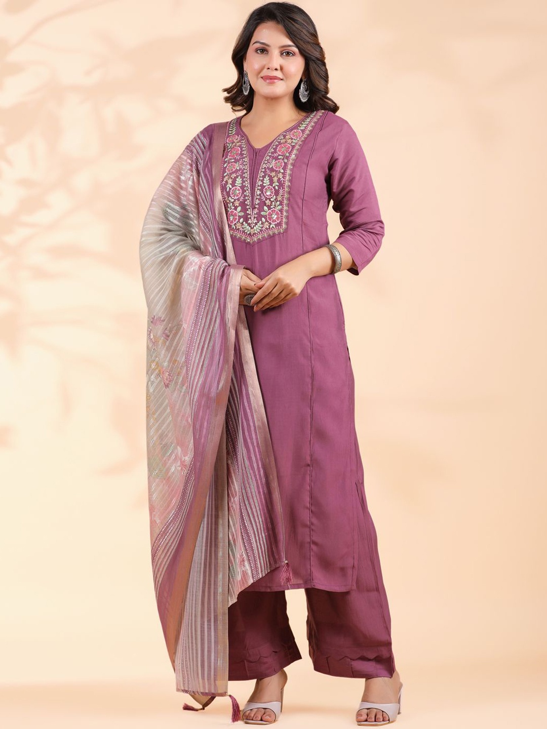 

Vbuyz Floral Embroidered V-Neck Straight Kurta With Palazzos & Dupatta, Lavender