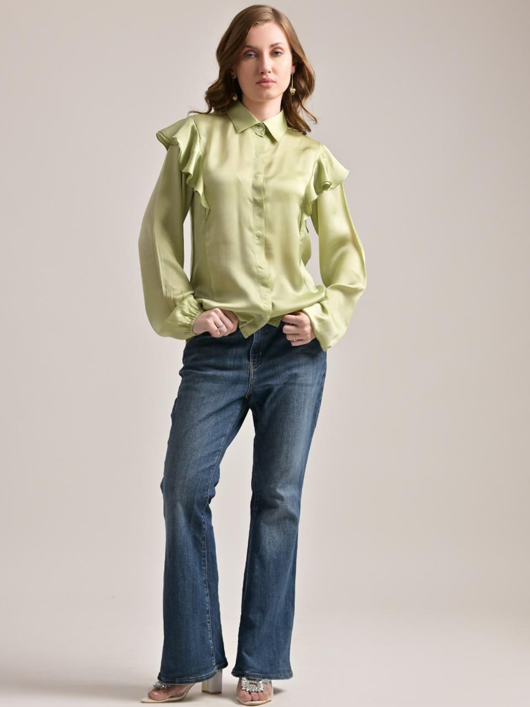 

The Samoa Women Solid Shirt Collar Pure Silk Top, Green