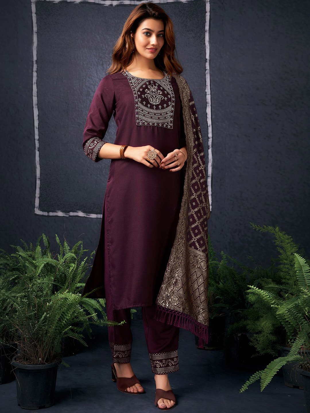 

SKYLEE Maroon Ethnic Motifs Printed Sequinned Straight Kurta & Trousers With Dupatta