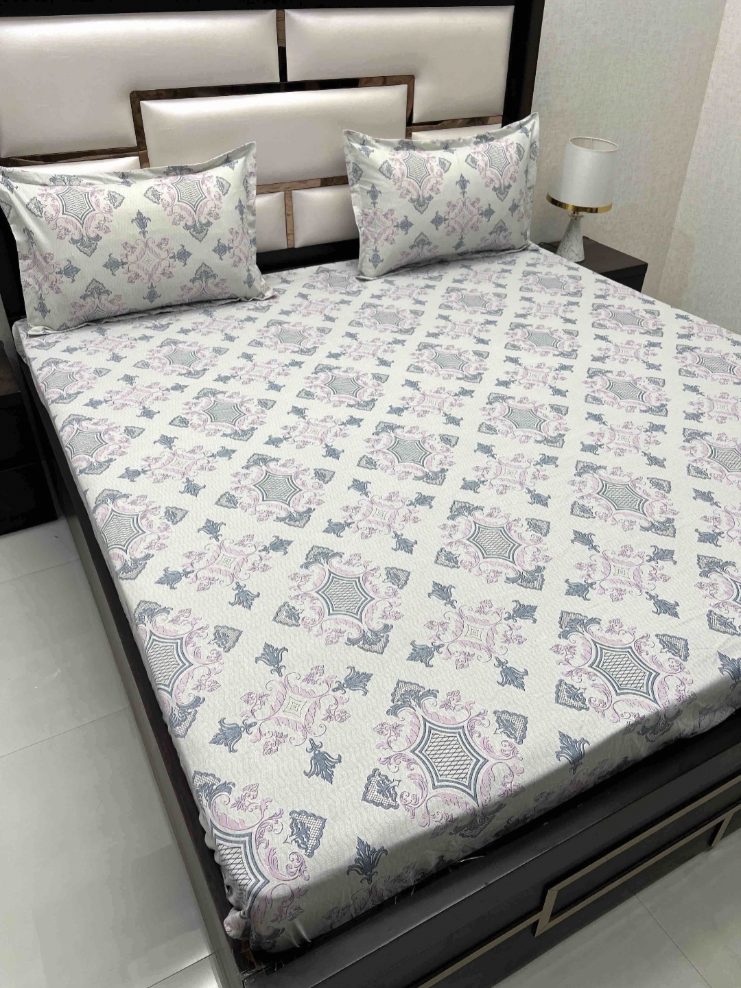 

Pure Decor Off White Ethnic Motifs 230 TC Pure Cotton King Bedsheet & 2 Pillow Covers