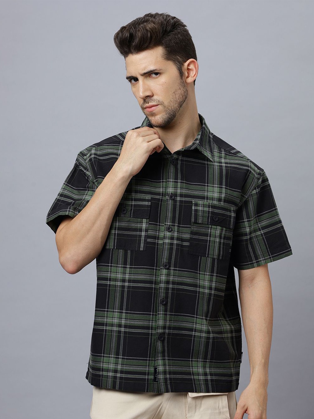 

The Roadster Lifestyle Co. Men Tartan Checked Cotton Relaxed Fit Casual Shirt, Black