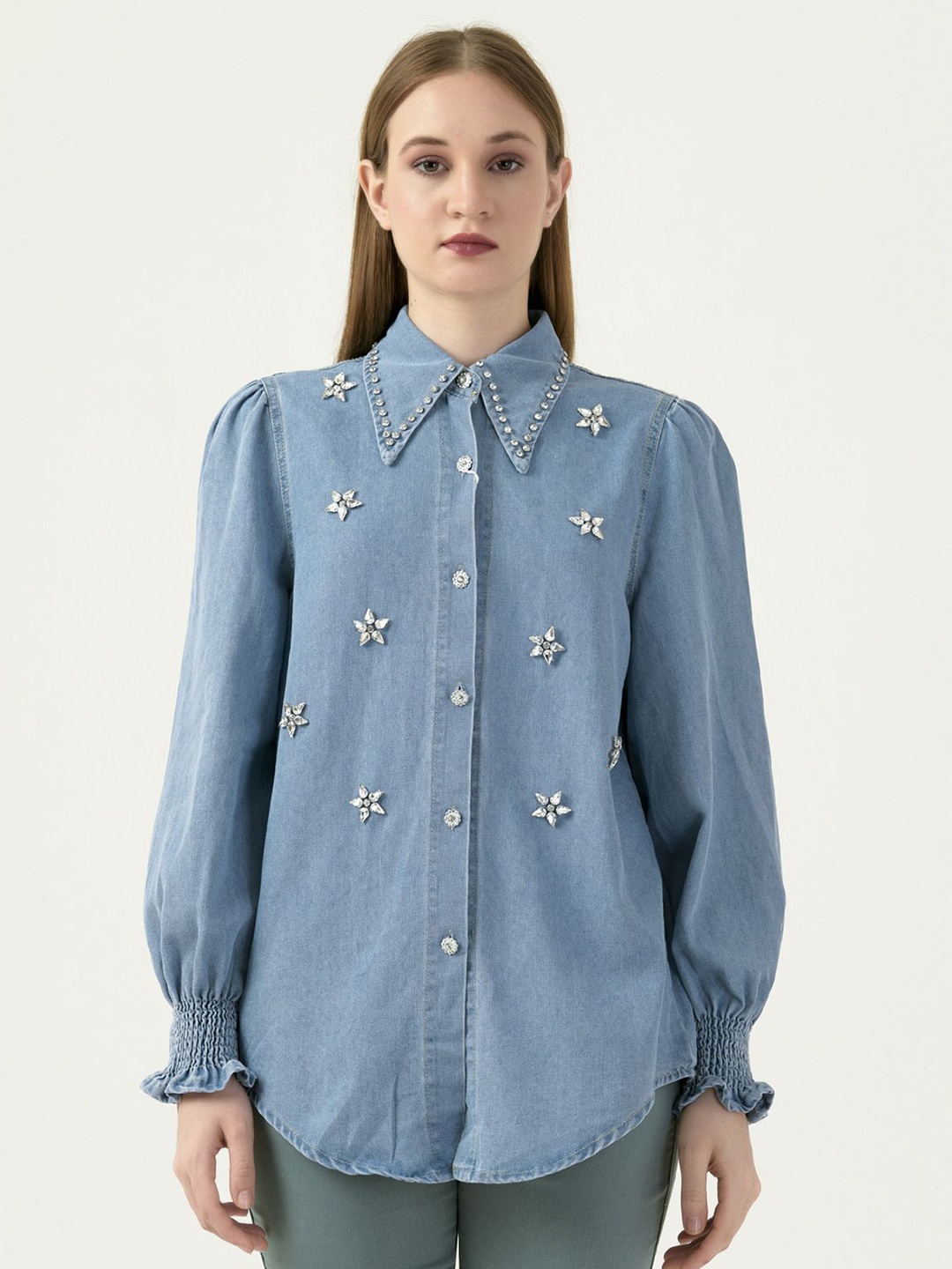 

Albion By CnM Women Spread Collar Solid Polycotton Casual Shirt, Blue