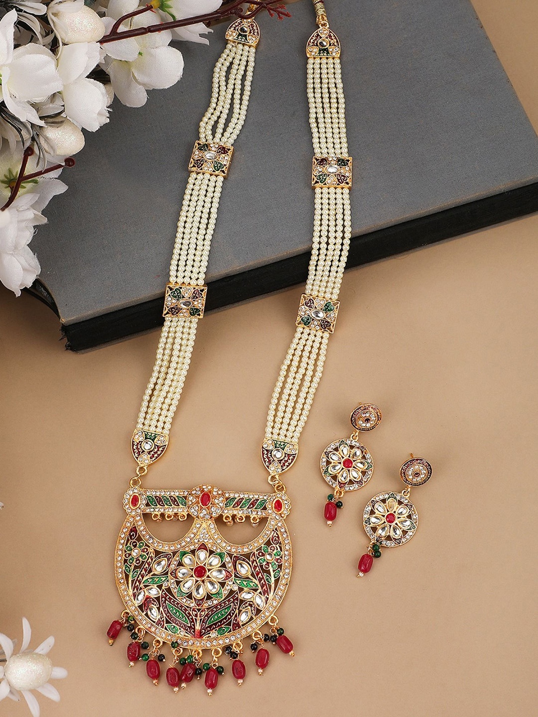 

ANIKAS CREATION Gold-Plated Kundan-Studded & Beaded Necklace and Earrings