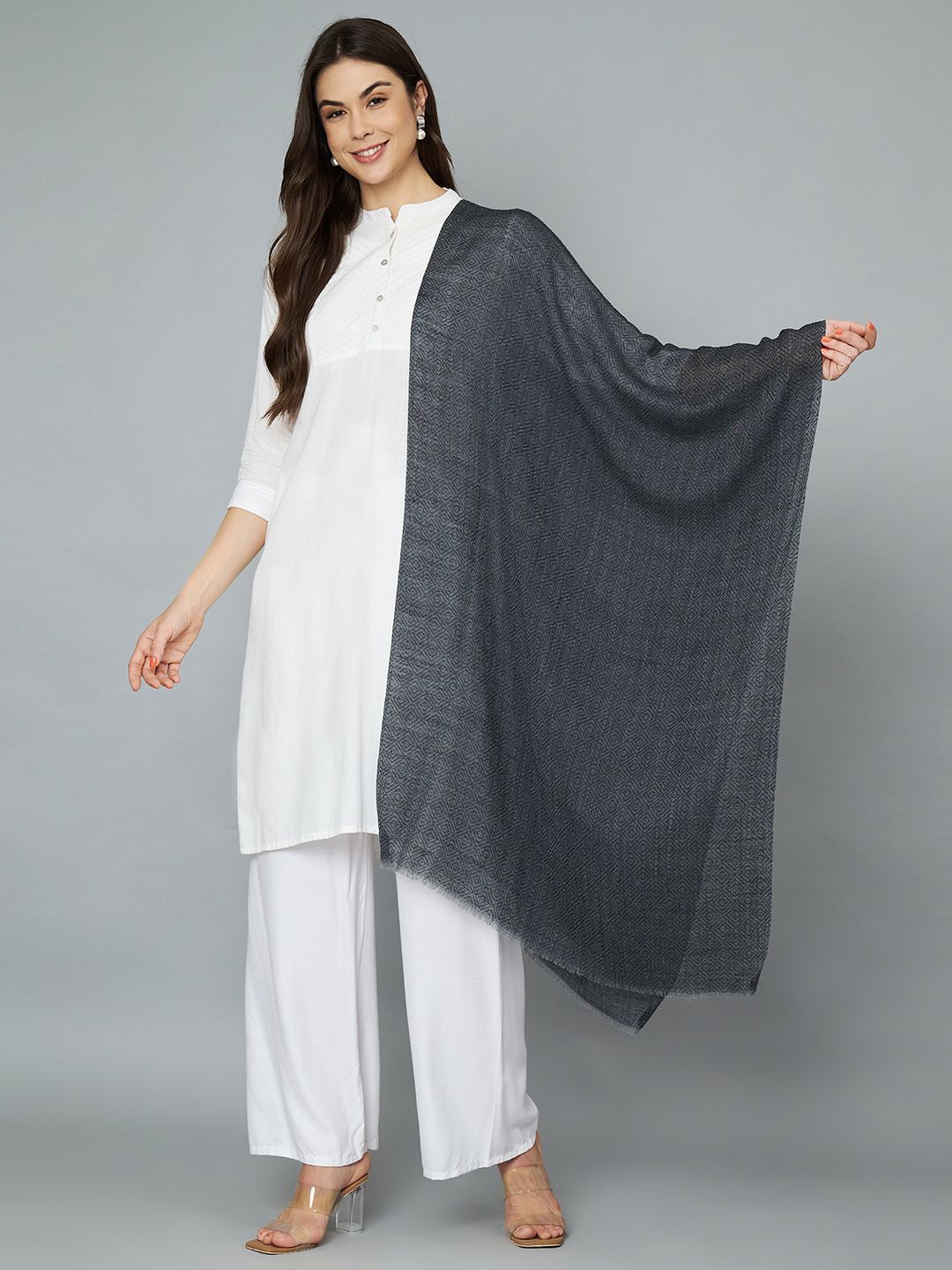 

MUFFLY Women Solid Stole, Black