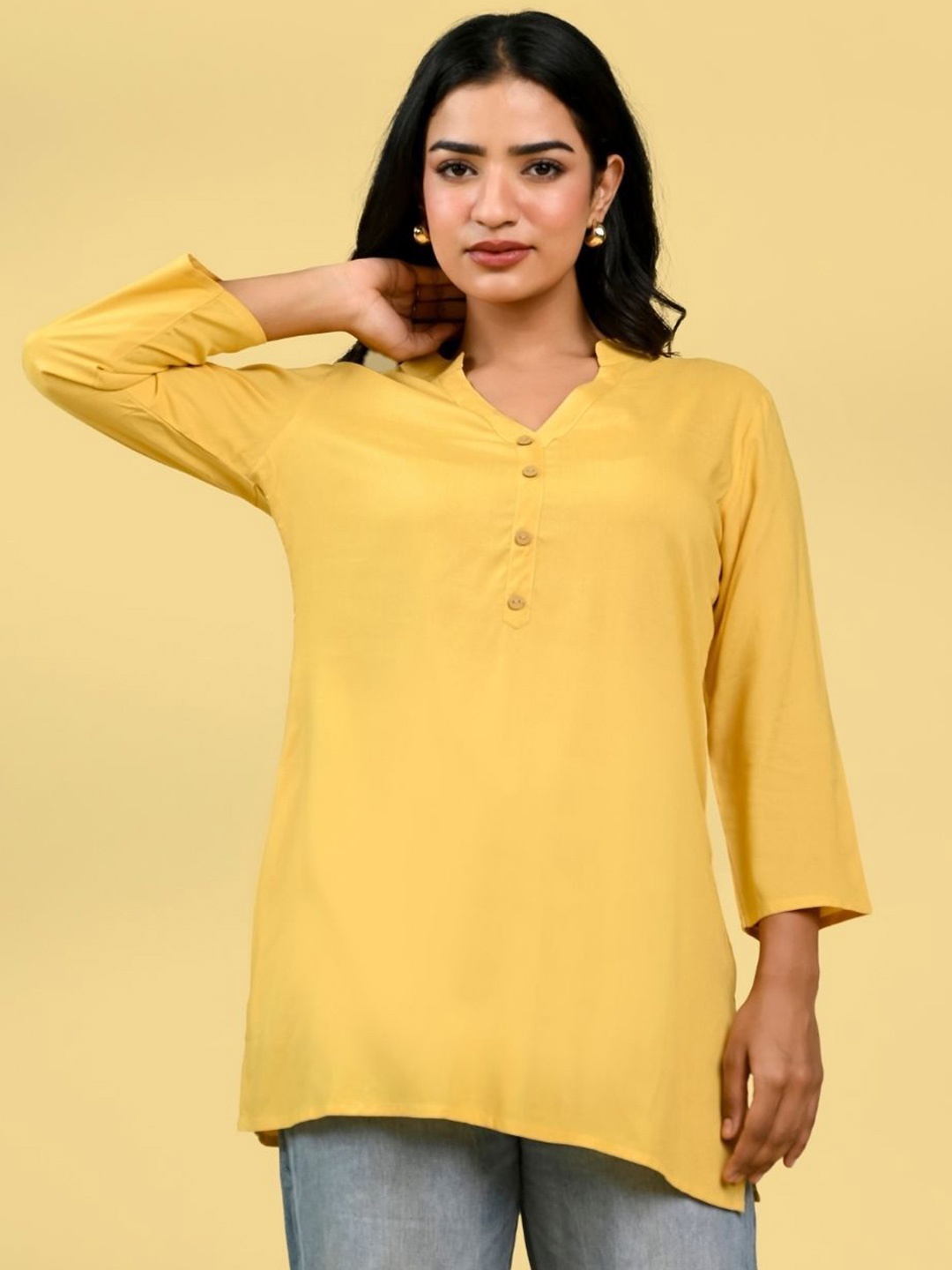 

GORDHAN Women Solid Kurti, Yellow