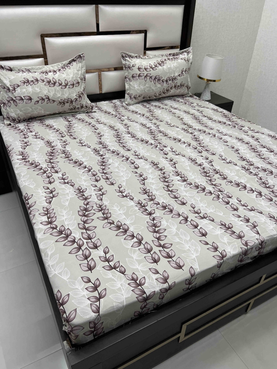 

Pure Decor White & Purple Floral Cotton 350 TC Queen Bedsheet with 2 Pillow Covers