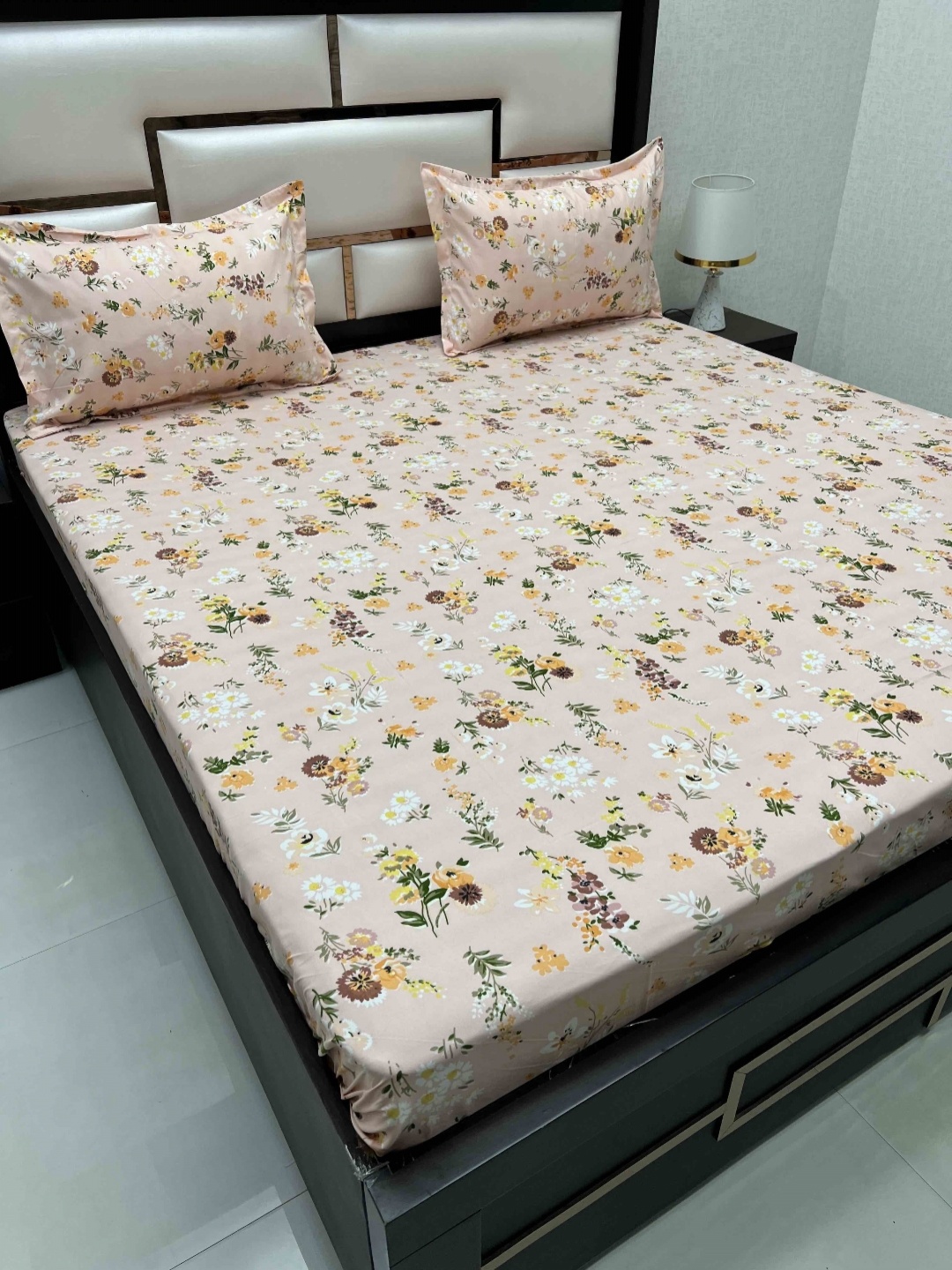 

Pure Decor Amulya Peach Colored Floral Microfiber 300 TC Queen Bedsheet & 2 Pillow Covers