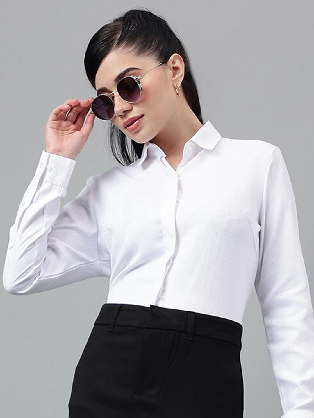 

English Navy Women Spread Collar Solid Wrinkle Resistant Formal Shirt, White