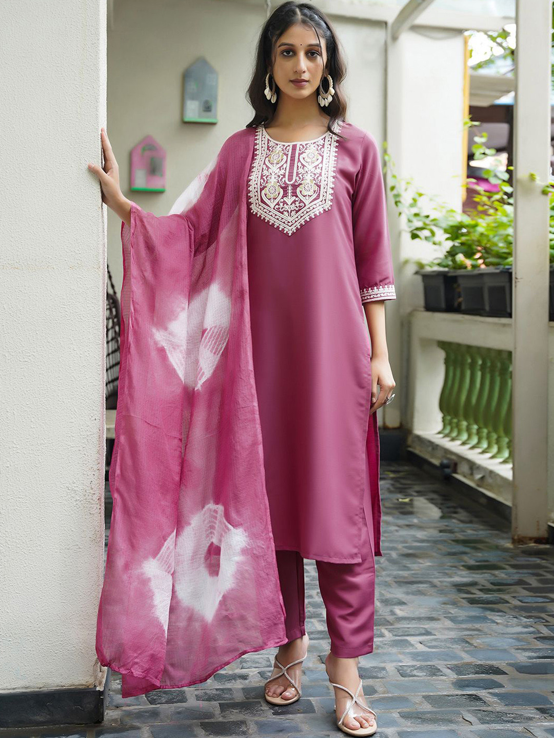 

SKYLEE Pink Ethnic Motifs Yoke Design Sequinned Straight Kurta & Trousers With Dupatta