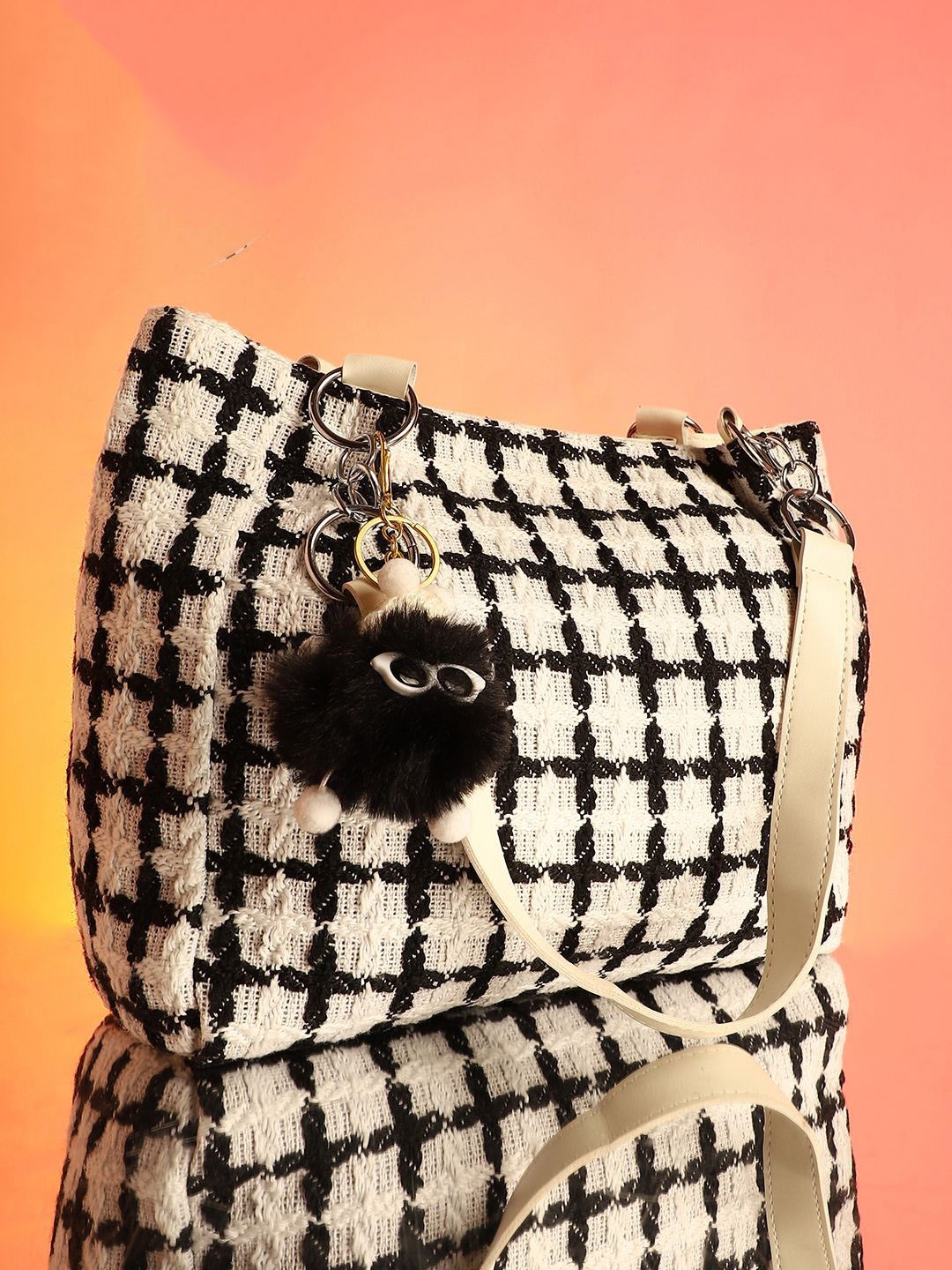 

HAUTE SAUCE by Campus Sutra Women Geometric Checked Tote Bag, Cream