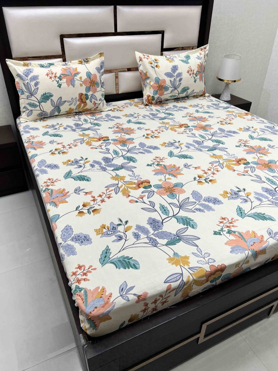 

Pure Decor Queen Size Double Bed Bedsheet With 2 Pillow Covers 2.28m X 2.54m, White