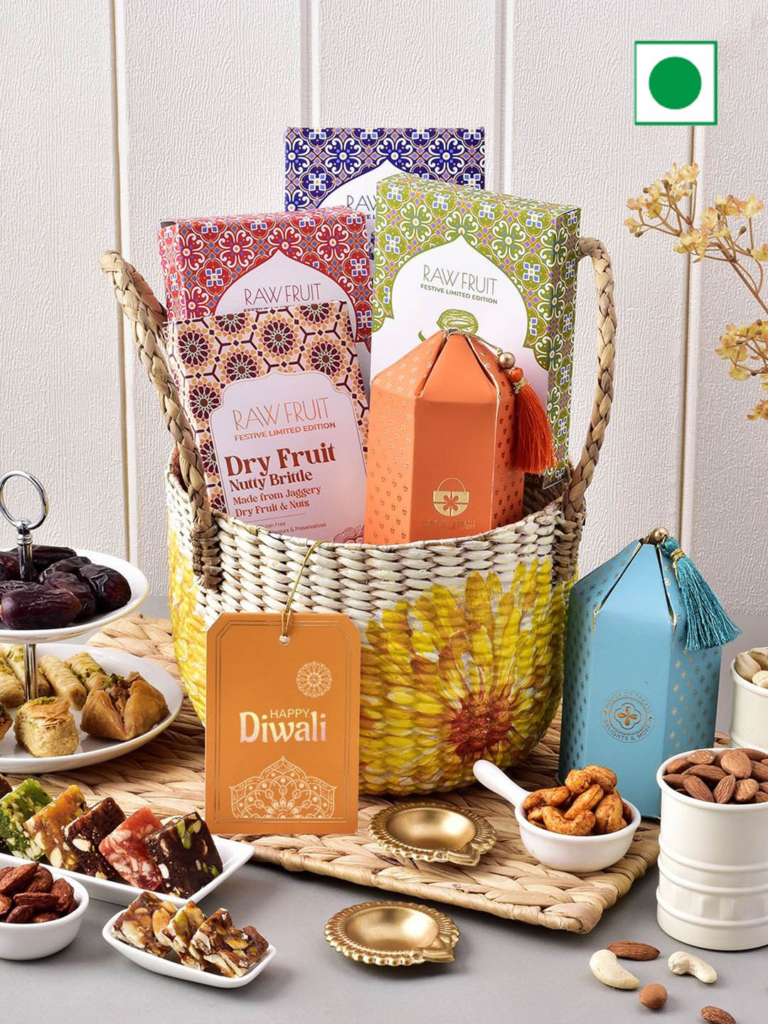 

Hyperfoods Diwali Round Basket Gifts, Brown