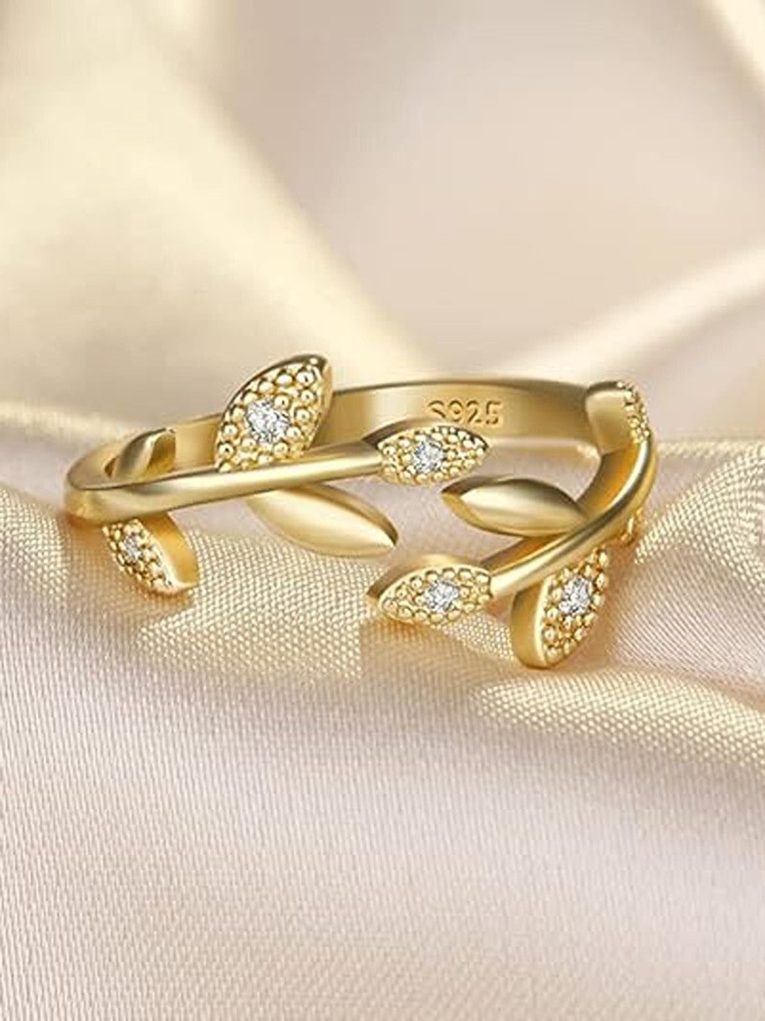 

Lila Gold-Plated CZ-Studded Leaves Design Adjustable Finger Ring