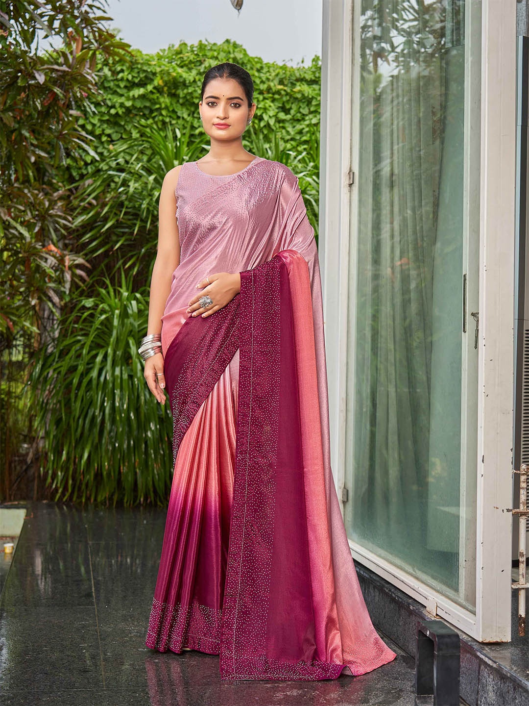 

Zeekha Ombre Beads and Stones Pure Chiffon Heavy Work Kanjeevaram Saree, Cream