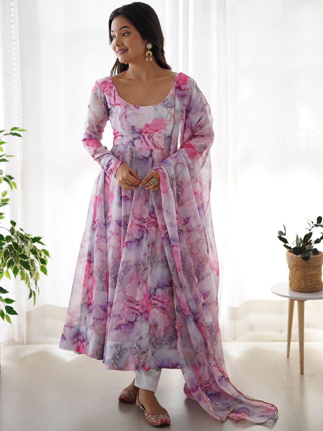 

Tanhai Floral Printed Scoop Neck Organza Anarkali Kurta With Pyjamas & Dupatta, White