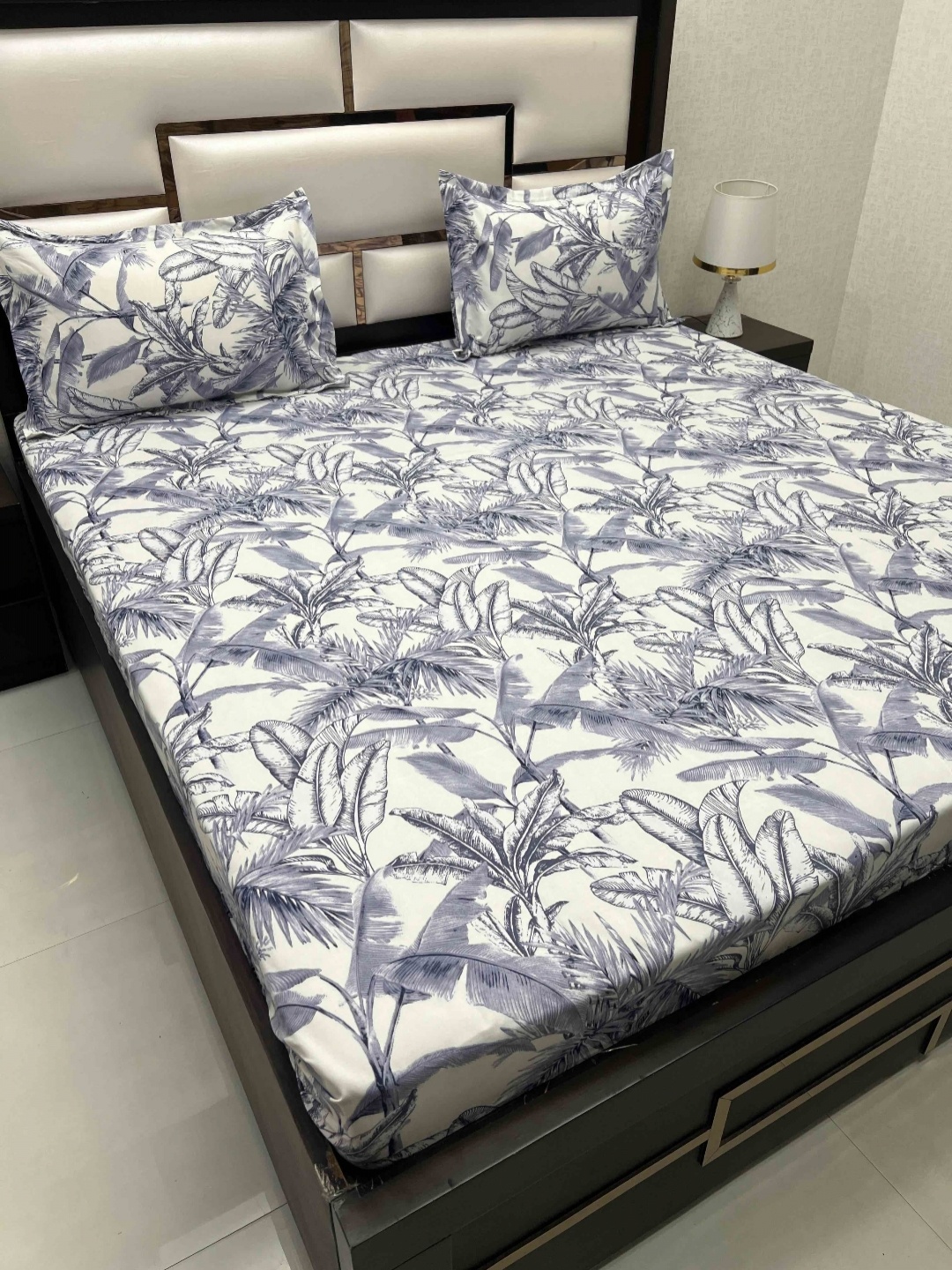 

Pure Decor Amulya Blue & Cream Floral Printed 260 TC Queen Bedsheet with 2 Pillow Covers